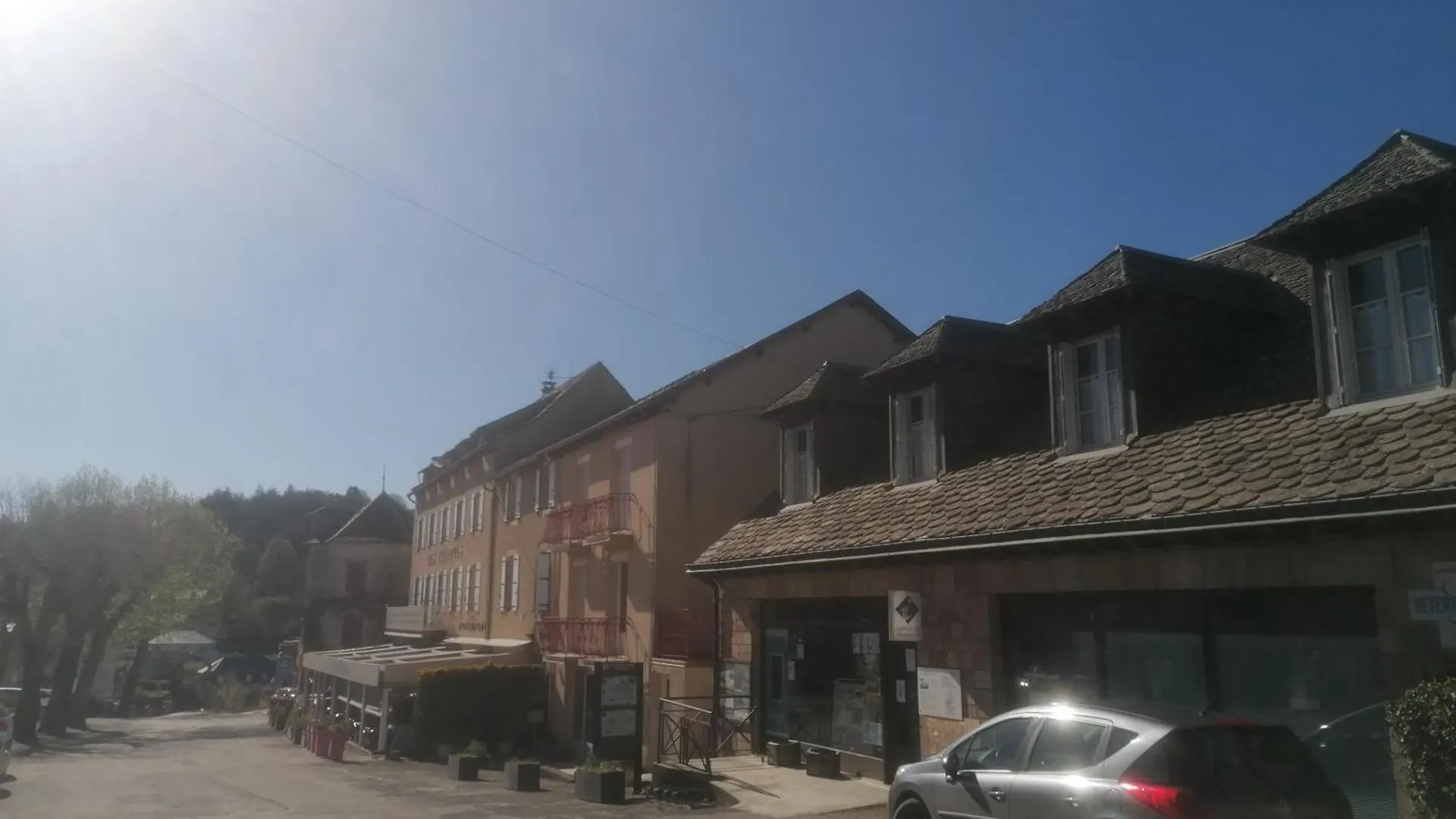Ambiance Chalet Salles-Curan Франция